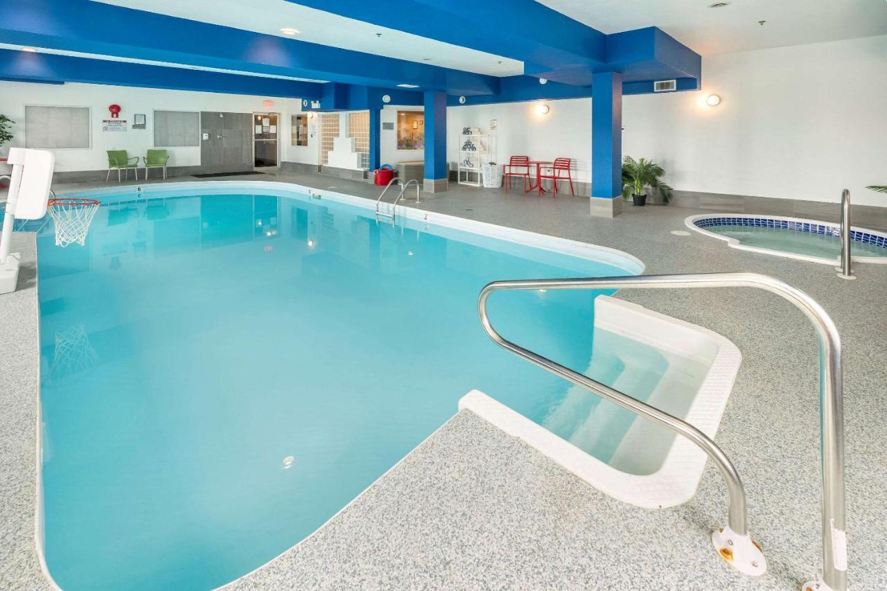 Comfort Inn & Suites Medicine Hat Dış mekan fotoğraf