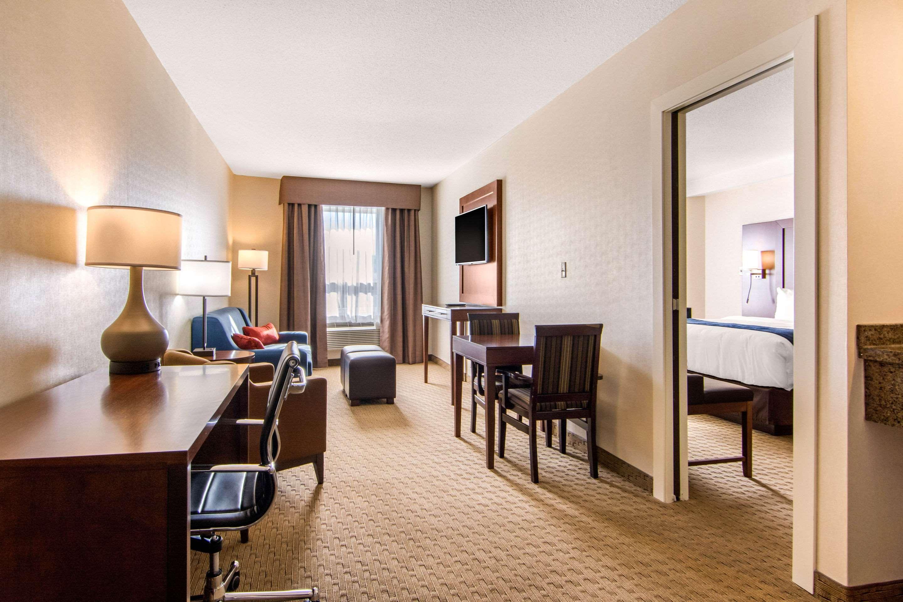 Comfort Inn & Suites Medicine Hat Dış mekan fotoğraf