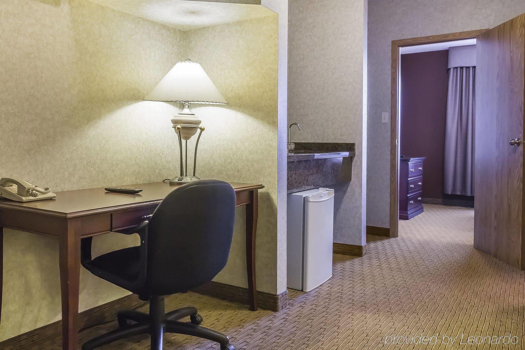 Comfort Inn & Suites Medicine Hat Dış mekan fotoğraf